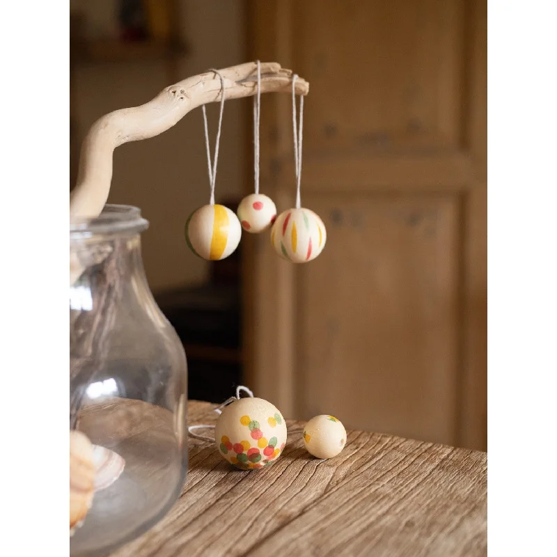 Heirloom - Quality Wooden Dollhouse with Multiple Floors and Furniture AccessoriesGrapat wonder balls ornament Heirloom - Quality Wooden Dollhouse with Multiple Floors and Furniture AccessoriesGrapat wonder balls ornament