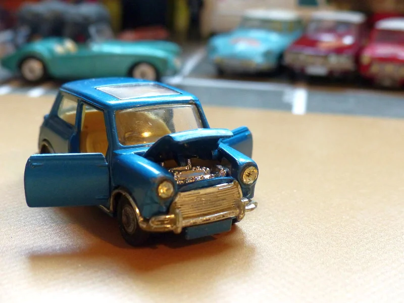 Radio - Controlled Drift Car with Adjustable Suspension and High - Grip Tires334 BMC Mini-Cooper 'Magnifique' *with wide bands* Radio - Controlled Drift Car with Adjustable Suspension and High - Grip Tires334 BMC Mini-Cooper 'Magnifique' *with wide bands*