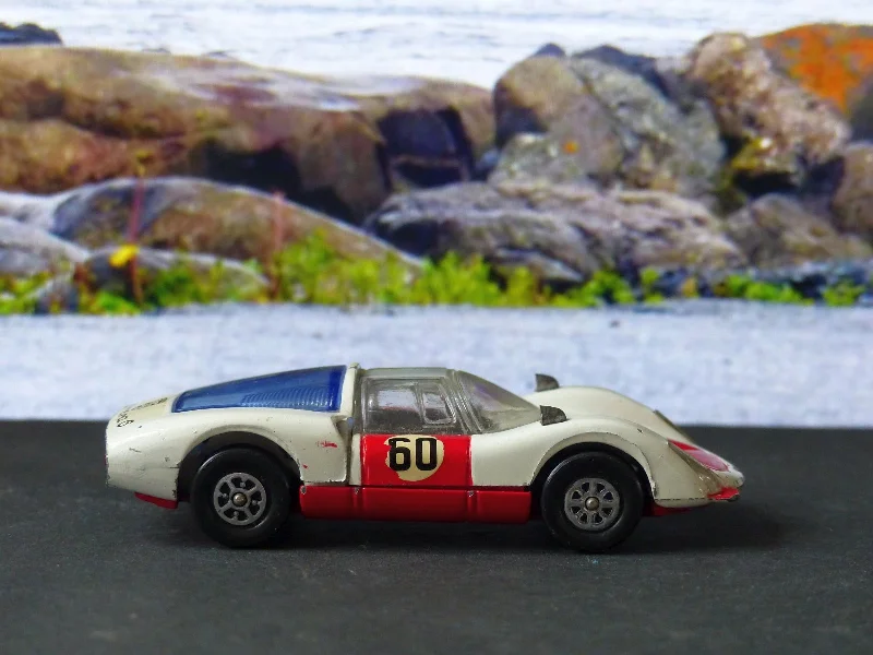 Remote - Controlled Boat with a High - Performance Motor for Water Racing371 Porsche Carrera Six Remote - Controlled Boat with a High - Performance Motor for Water Racing371 Porsche Carrera Six