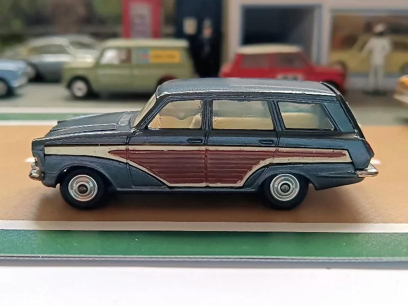 Radio - Controlled Drift Car with Adjustable Suspension and High - Grip Tires491 Ford Consul Cortina in grey Radio - Controlled Drift Car with Adjustable Suspension and High - Grip Tires491 Ford Consul Cortina in grey