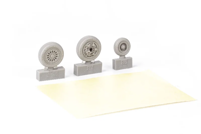 Brassin 1/48 scaleF-16C wheels early for Kinetic kit  - 648832