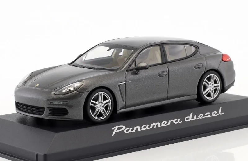 Die - Cast Model of a Military Jeep with Camouflage Paint and Weapon AccessoriesMinichamps 1:43 Porsche Panamera Diesel 2014 Agate Grey Die - Cast Model of a Military Jeep with Camouflage Paint and Weapon AccessoriesMinichamps 1:43 Porsche Panamera Diesel 2014 Agate Grey