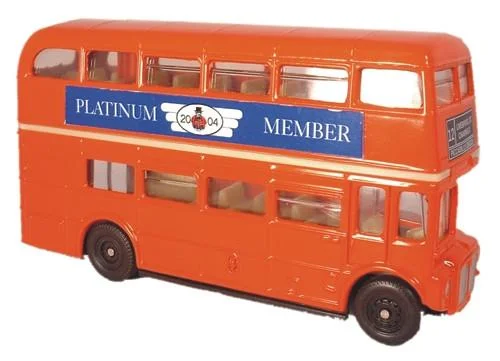 N - Scale Model Train Layout with a City - Themed Background and Animated Figures2004 Oxford Diecast PLATINUM Routemaster - 1:76 Scale N - Scale Model Train Layout with a City - Themed Background and Animated Figures2004 Oxford Diecast PLATINUM Routemaster - 1:76 Scale