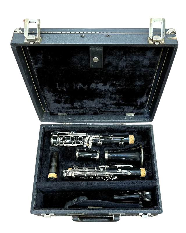 Exquisite Solid Wood Violins with Hand - Carved Scrolls for Classical PerformersSelmer Bundy 577 Bb Clarinet with Case Exquisite Solid Wood Violins with Hand - Carved Scrolls for Classical PerformersSelmer Bundy 577 Bb Clarinet with Case