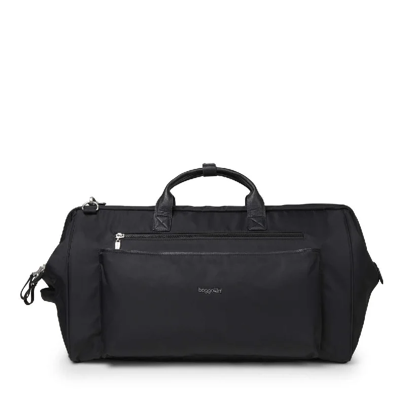 Travel Shoe Bags in Polyester with Ventilation Holes in KhakiBaggallini Soho Duffel