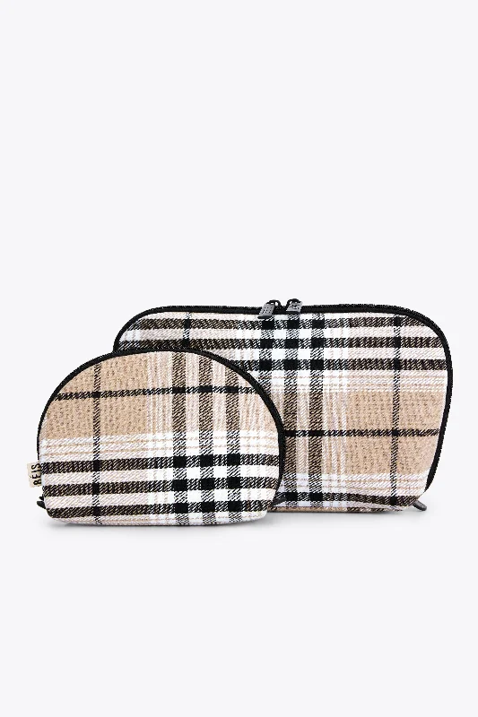 Large-capacity waterproof travel duffel bag for outdoor adventuresThe Cosmetic Pouch Set in Plaid