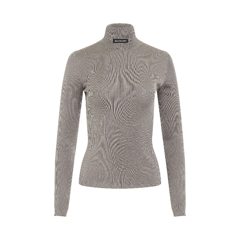 Long Sleeve Fitted Rib Knit Turtleneck in Grey